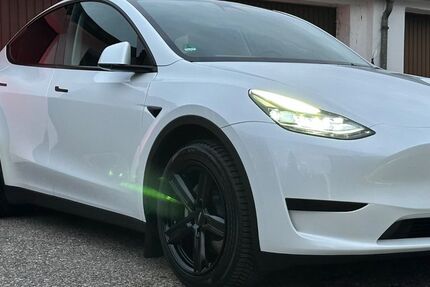 Tesla Model Y 45.000 km 32.300 &euro; Freilassing 83395