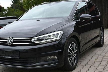 VW Touran 129.900 km 23.999 &euro; Petting /Waging am See 83367