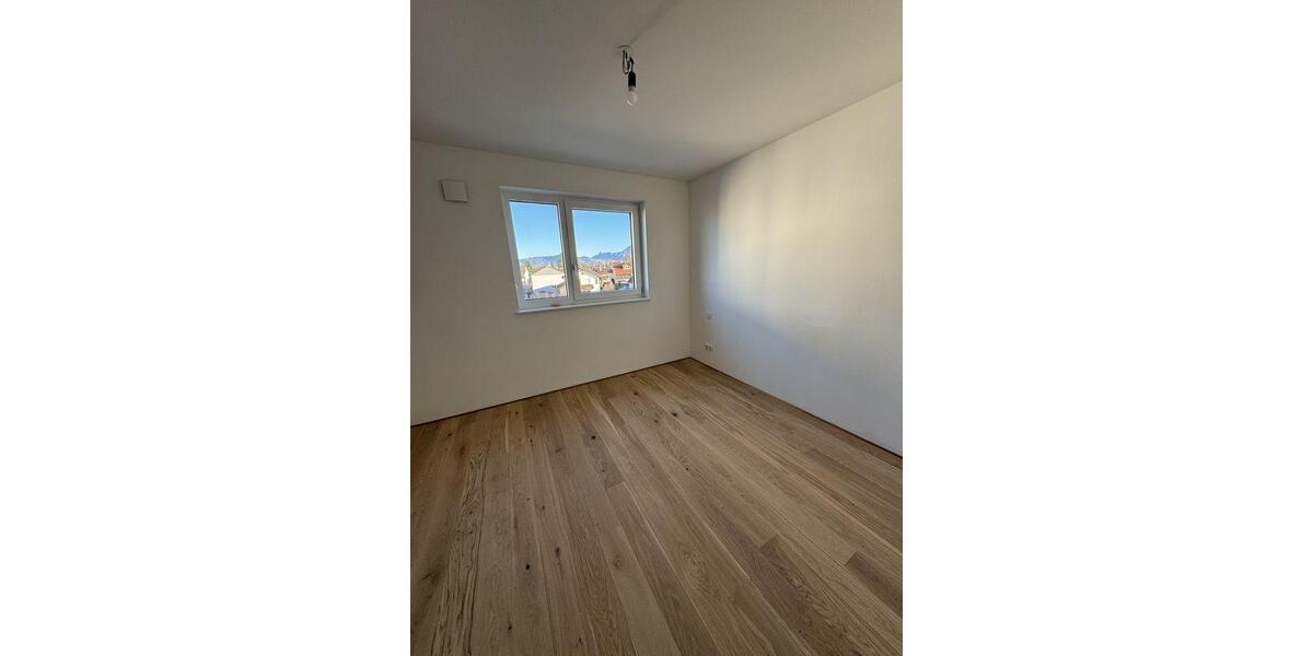 Etagenwohnung Freilassing - 2 Zimmer, 60 m&sup2;, 1.275&euro; | Angebot:26534451