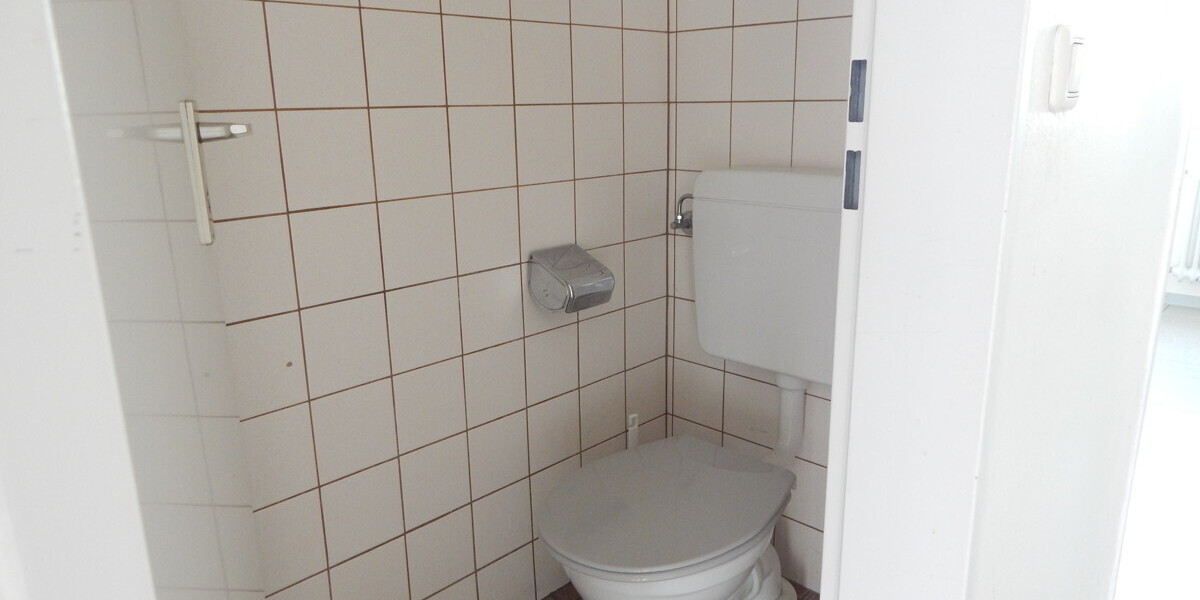 Gewerbeflächen in bester Lager, in der Fußgängerzone von 83395 Freilassing - frei ab sofort - Gewerbeobjekt Freilassing Freilassing | Angebot:19933714