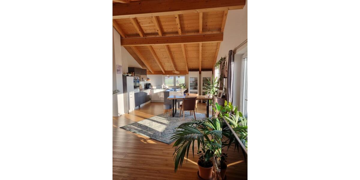 Dachgeschoßwohnung Saaldorf-Surheim Surheim - 3 Zimmer, 100 m&sup2;, 1.480&euro; | Angebot:27606385