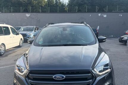 Ford Kuga 87.000 km 13.900 &euro; Traunstein 83278