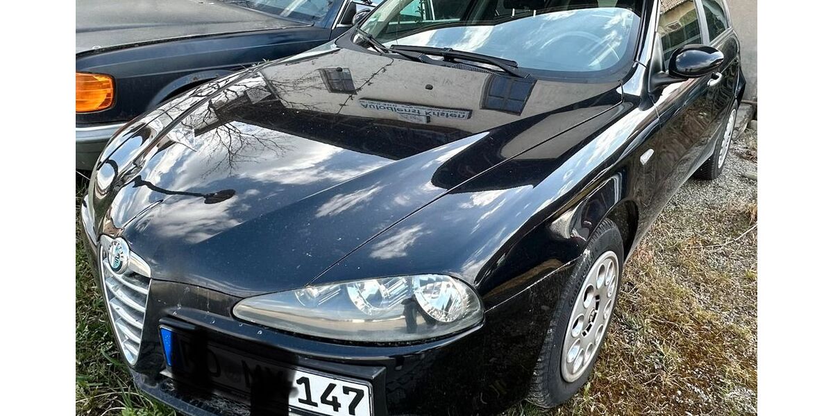 Alfa Romeo 147 133.000 km 980 &euro; Amerang 83123
