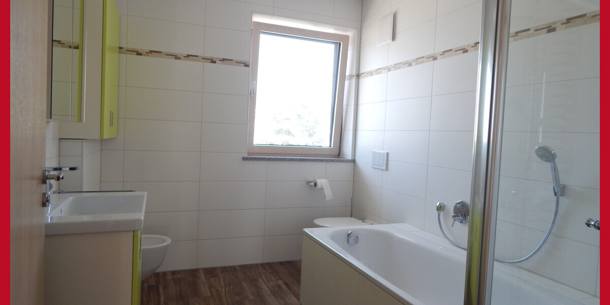 Anpruchsvolles Wohnen in bester Lage - 4 Zimmer Penthouse Wohnung in Freilassing - frei ab 01.10.26 - Einfamilienhaus Freilassing Freilassing | Angebot:27152365