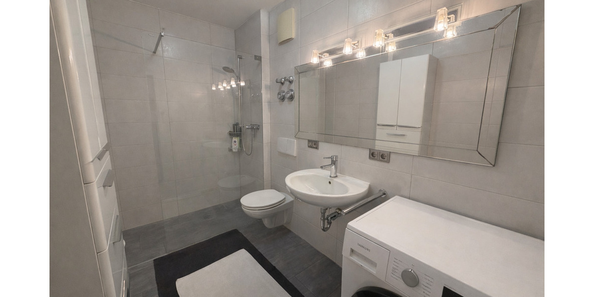 Etagenwohnung Freilassing - 2 Zimmer, 62 m&sup2;, 100.000&euro; | Angebot:25665524