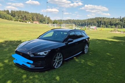Cupra Leon 54.000 km 23.500 &euro; Halsbach 84553