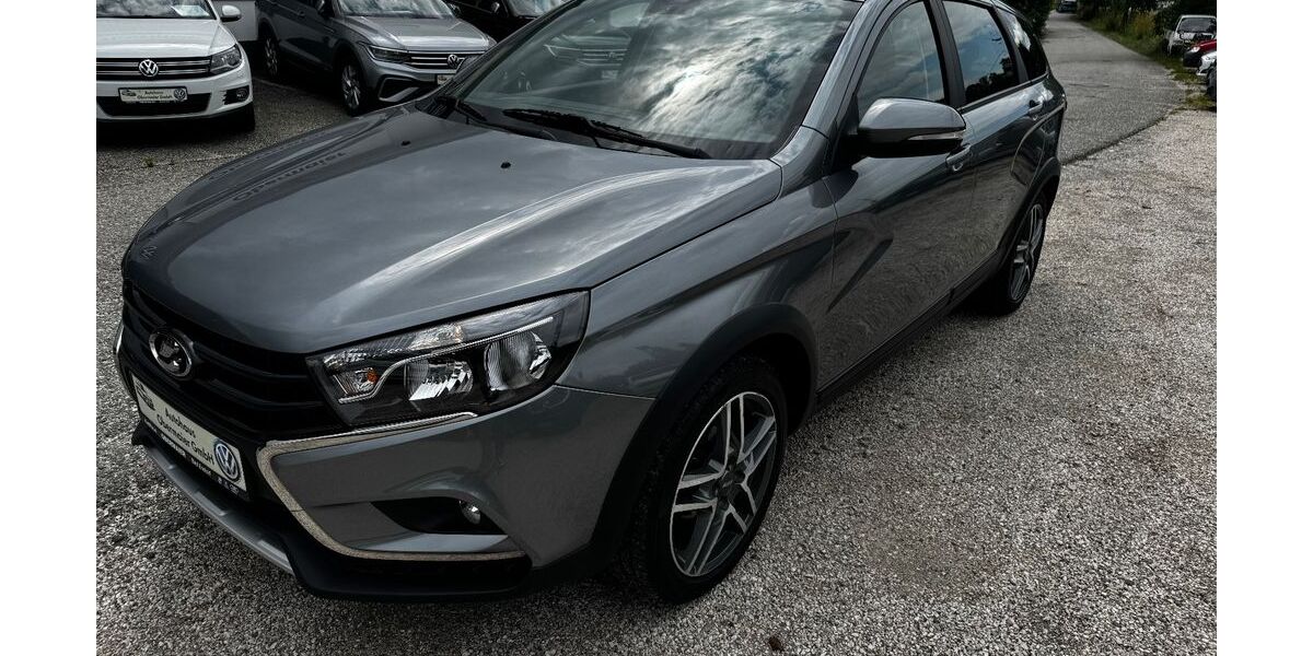 Lada Vesta 118.000 km 8.490 &euro; Bad Endorf 83093