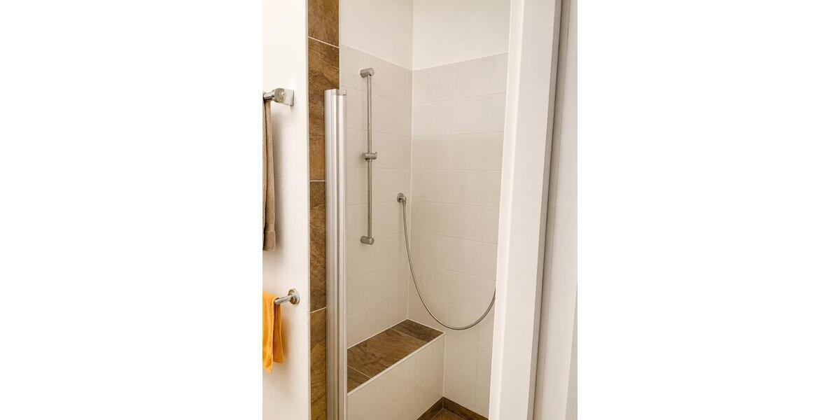 Etagenwohnung Prien am Chiemsee - 2 Zimmer, 68 m&sup2;, 385.000&euro; | Angebot:26993182