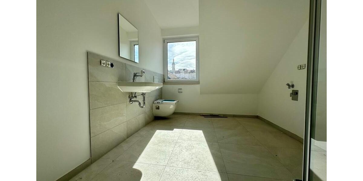 Dachgeschoßwohnung Traunstein - 2 Zimmer, 79 m&sup2;, 990&euro; | Angebot:25590800