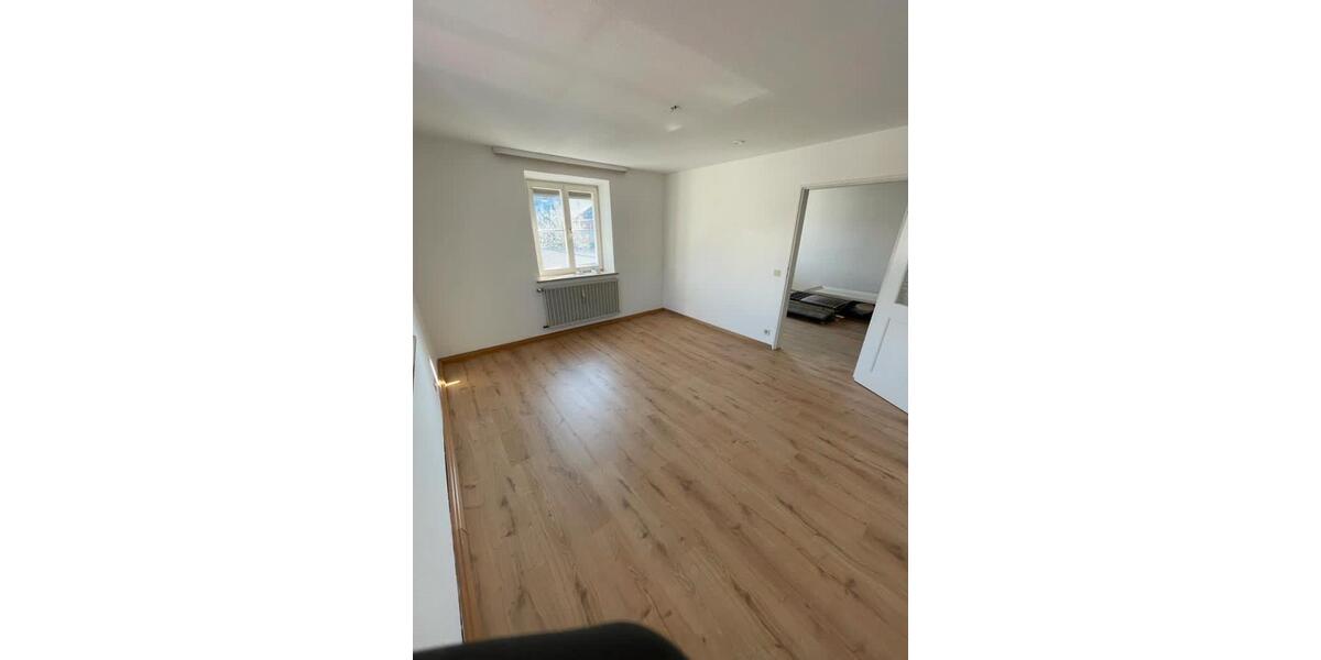 Etagenwohnung Freilassing - 2.5 Zimmer, 63 m&sup2;, 580&euro; | Angebot:27609522