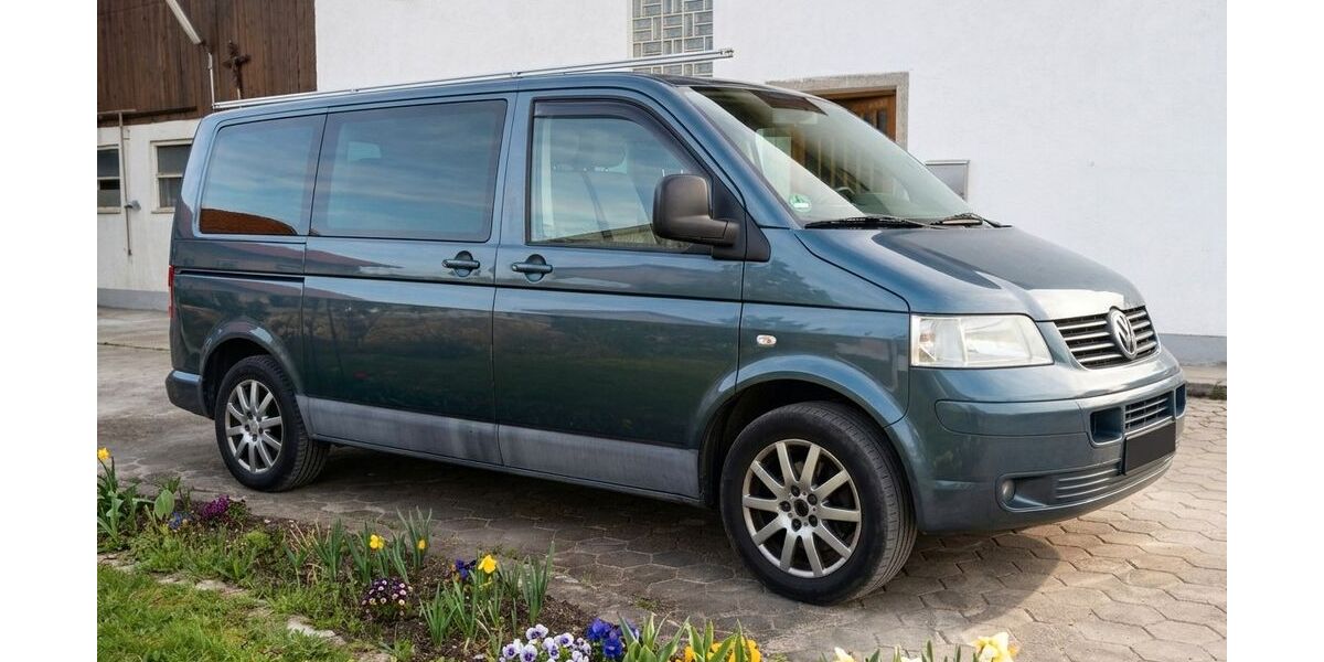 VW T5 Caravelle 295.000 km 8.500 &euro; Traunreut 83301