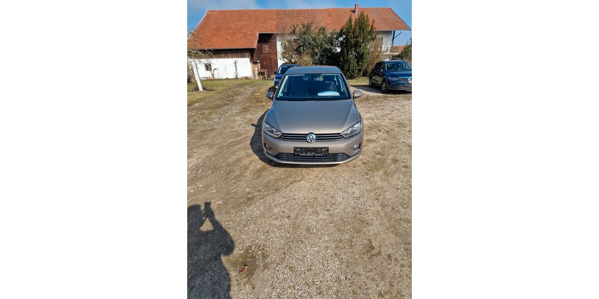 VW Golf Sportsvan 101.223 km 12.900 &euro; Tacherting 83342