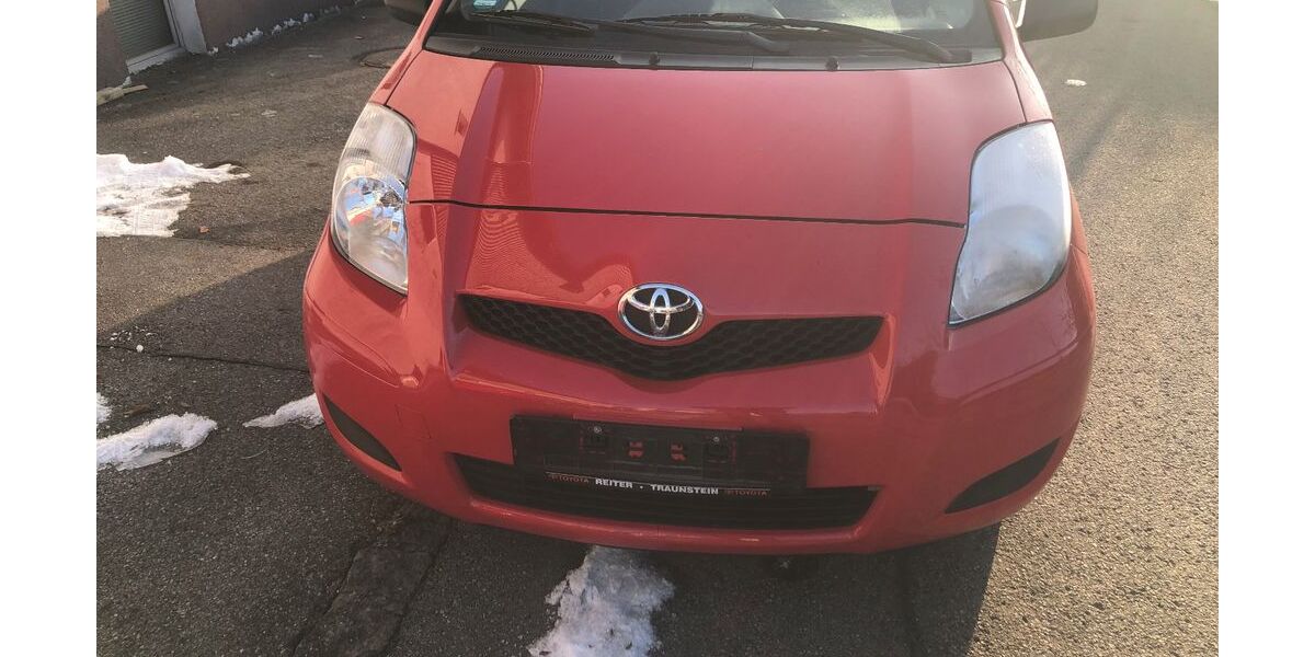 Toyota Yaris 107.312 km 1.400 &euro; Traunstein 83278