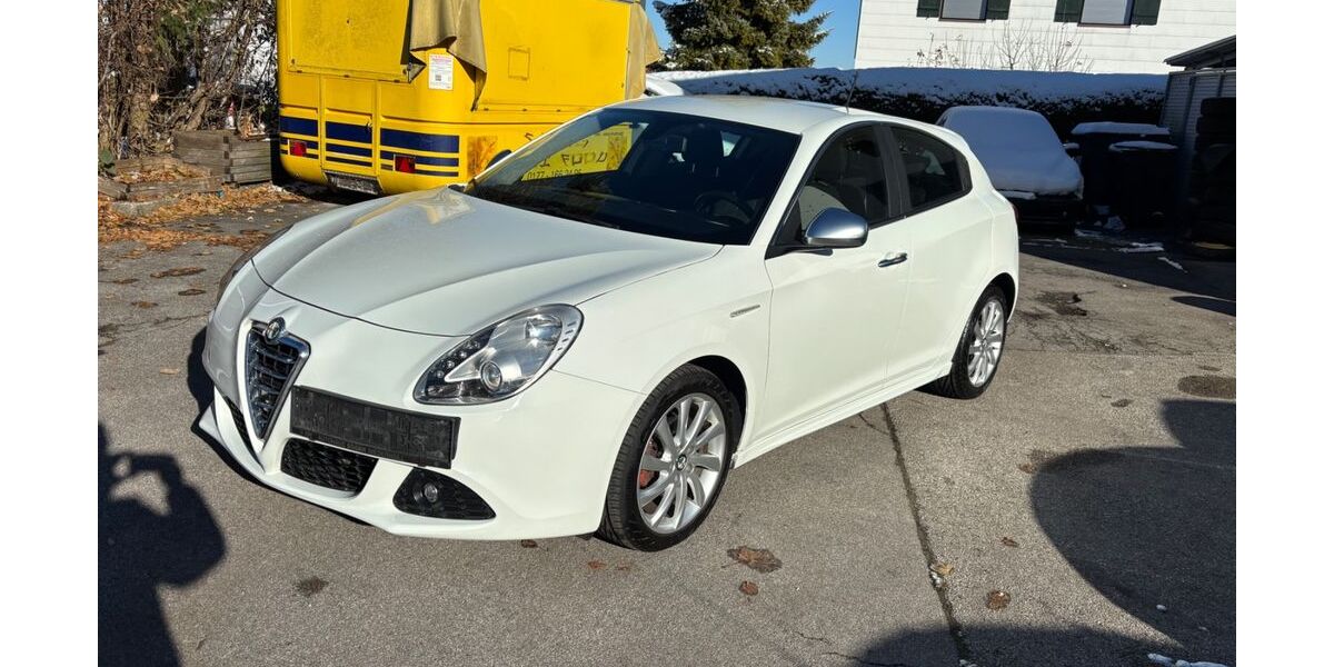 Alfa Romeo Giulietta 191.000 km 3.550 &euro; Bernau am Chiemsee 83233