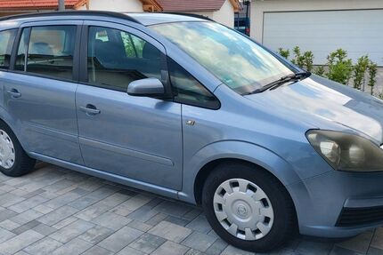 Opel Zafira 214.000 km 1.200 &euro; Traunreut 83301