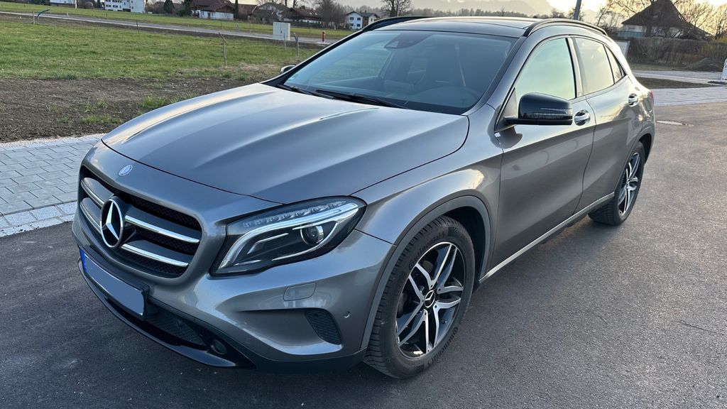 Mercedes-Benz GLA 220 150.400 km 13.900 &euro; Übersee 83236