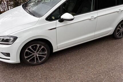VW Golf Sportsvan 75.000 km 15.990 &euro; Bayerisch Gmain 83457