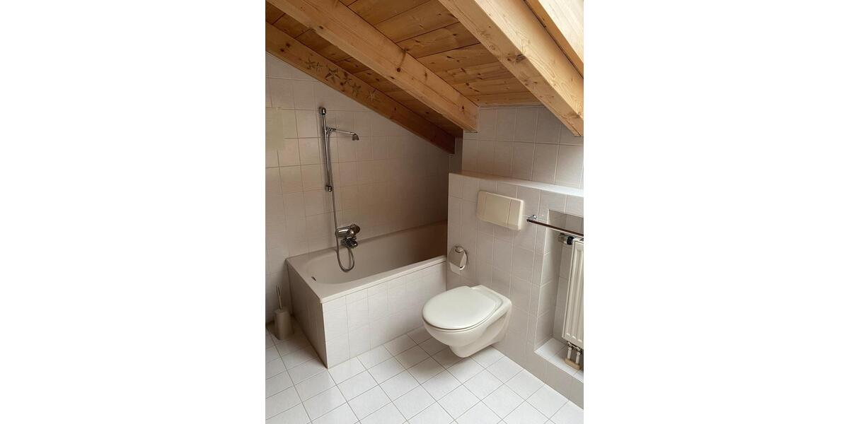 Dachgeschoßwohnung Chieming - 3 Zimmer, 95 m&sup2;, 720.000&euro; | Angebot:26766470