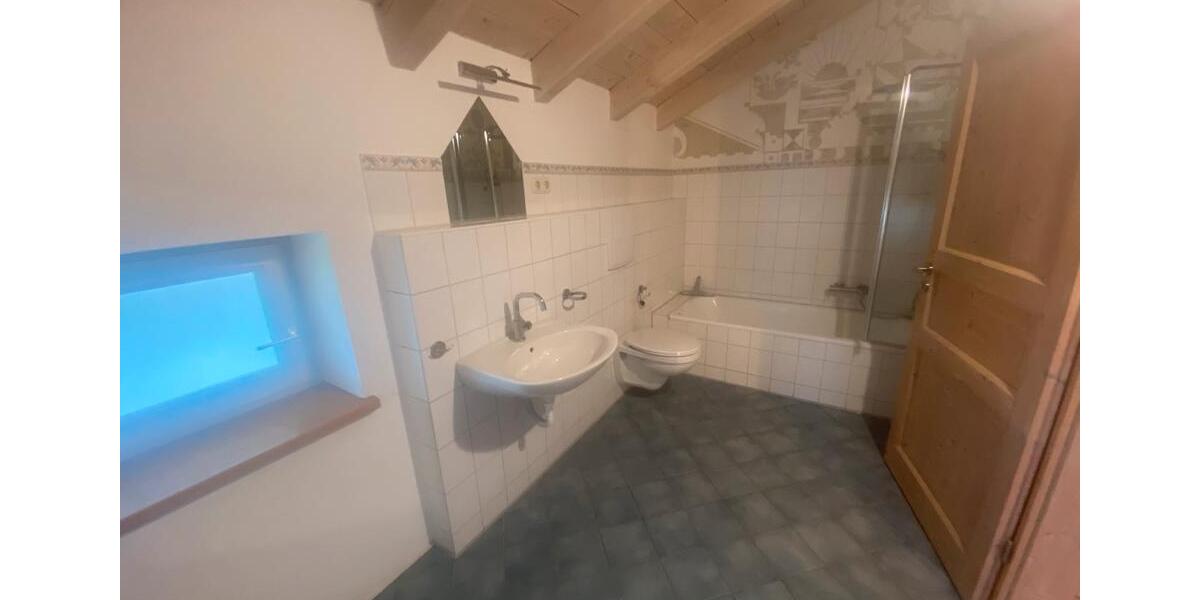 Maisonettenwohnung Bad Endorf - 2 Zimmer, 86 m&sup2;, 1.200&euro; | Angebot:27606424