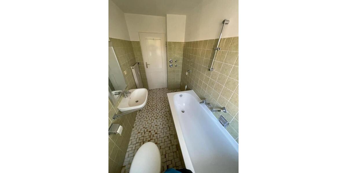 Etagenwohnung Freilassing - 2.5 Zimmer, 63 m&sup2;, 580&euro; | Angebot:27609522