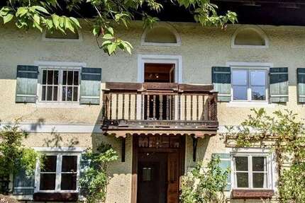 Haus Prien am Chiemsee - 5 Zimmer, 185 m&sup2;, 2.950&euro; | Angebot:25768304