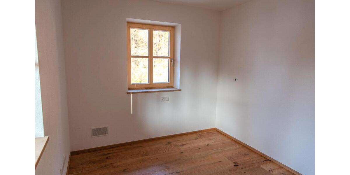 Doppelhaushälfte Marquartstein - 4 Zimmer, 120 m&sup2;, 2.170&euro; | Angebot:26026460