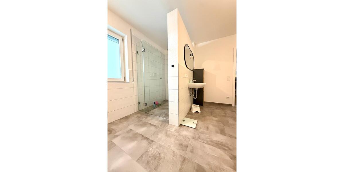 Etagenwohnung Traunreut Irsing - 2 Zimmer, 74 m&sup2;, 1.090&euro; | Angebot:27552688
