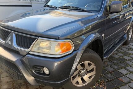 Mitsubishi Pajero 293.300 km 6.500 &euro; Bad Reichenhall 83435