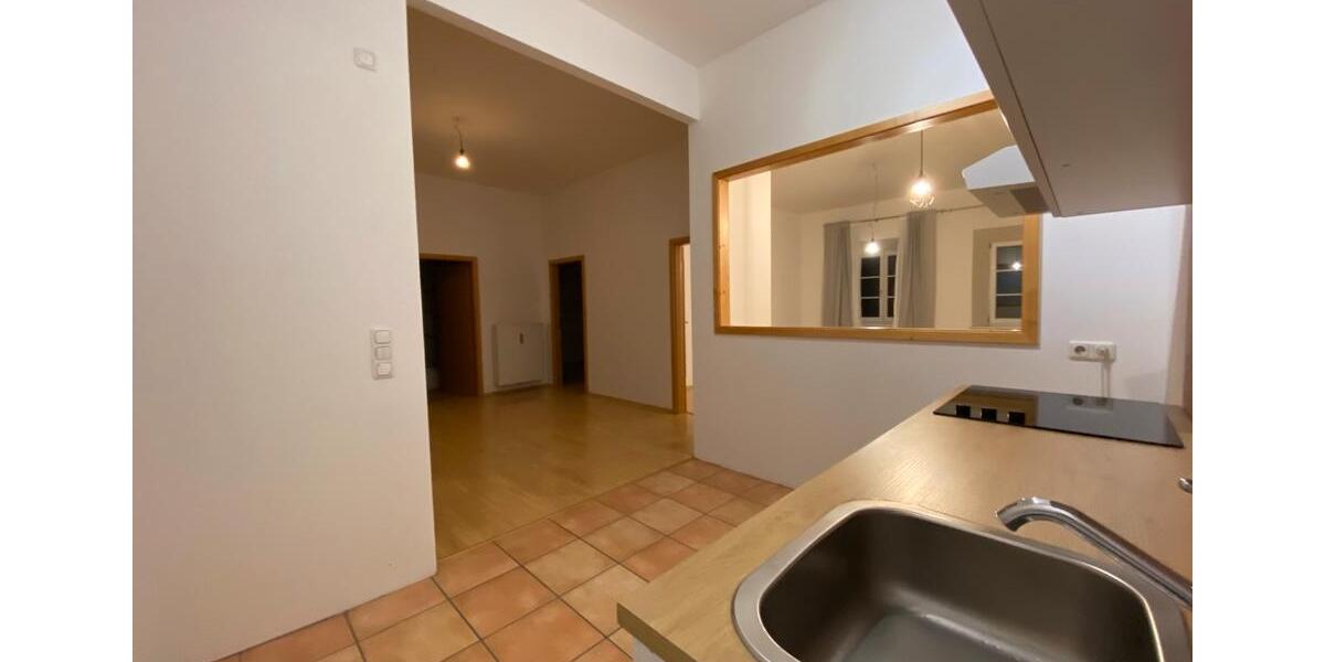 Etagenwohnung Traunstein - 2.5 Zimmer, 78 m&sup2;, 900&euro; | Angebot:24660522