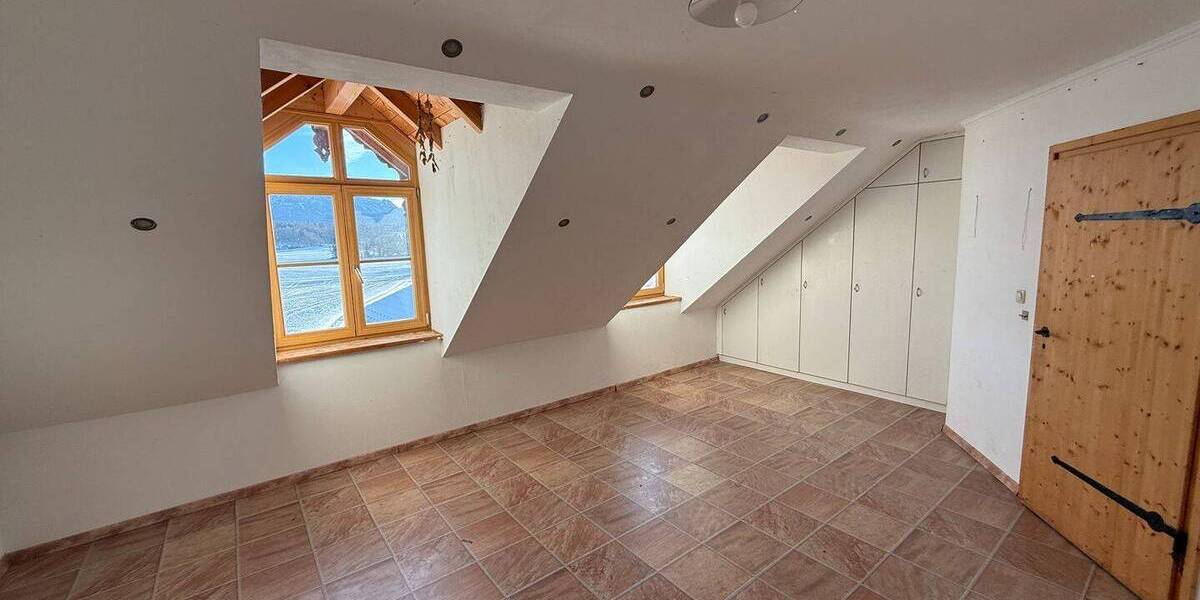 Etagenwohnung Grabenstätt Marwang - 7 Zimmer, 221 m&sup2;, 900.000&euro; | Angebot:26554693