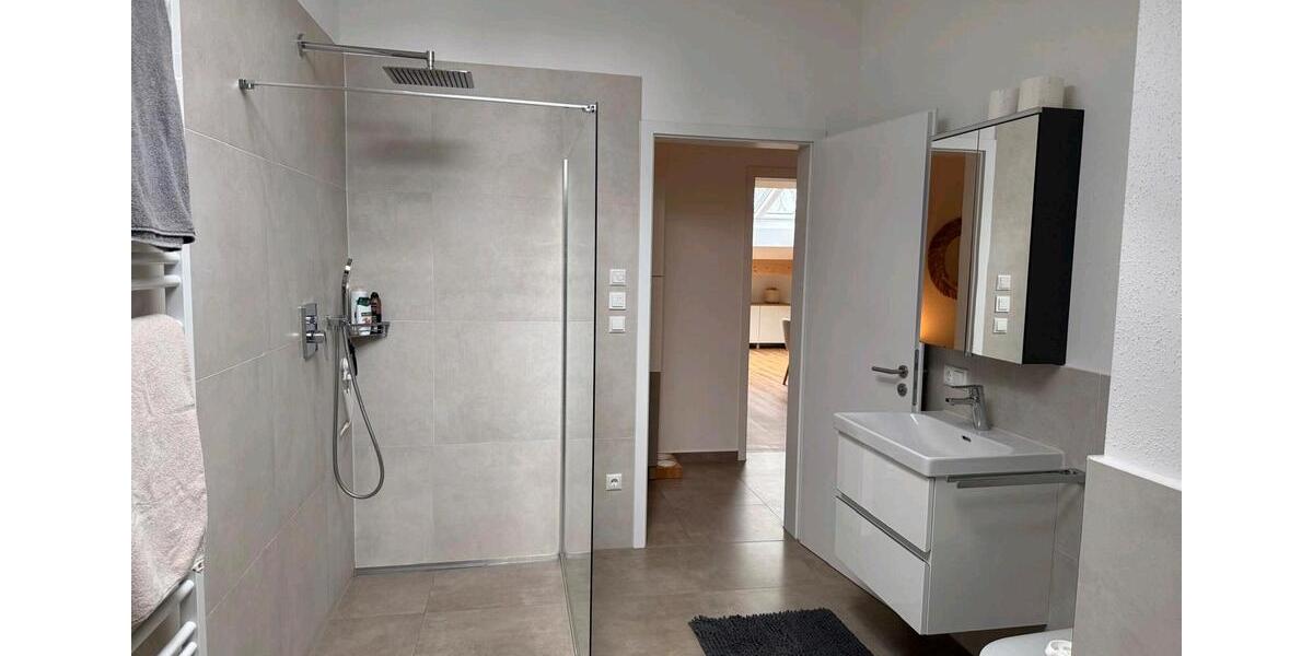 Dachgeschoßwohnung Waging am See Fisching - 3 Zimmer, 96 m&sup2;, 1.350&euro; | Angebot:27593335
