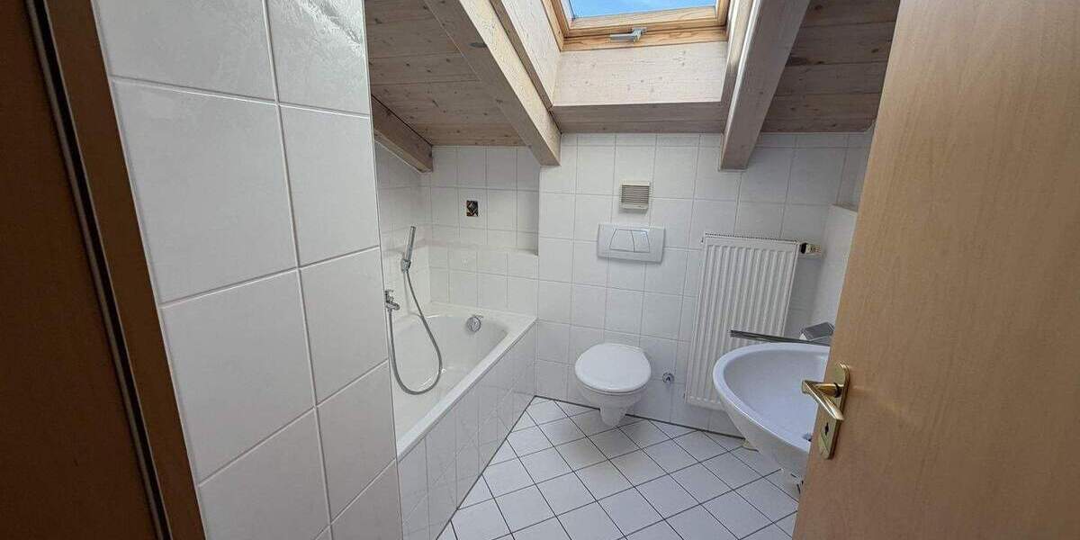 Doppelhaushälfte Bayerisch Gmain - 6 Zimmer, 148 m&sup2;, 649.000&euro; | Angebot:25734187