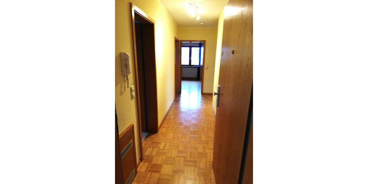 Dachgeschoßwohnung Prien am Chiemsee - 3 Zimmer, 77 m&sup2;, 275.000&euro; | Angebot:25341875