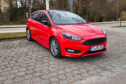 Ford Focus 121.000 km 9.900 &euro; Palling 83349