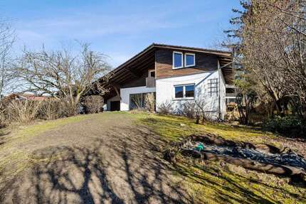 Sanierungsbedürftiges EFH mit separatem KG-Zugang | Ideal für Wohnen und Arbeiten unter einem Dach - Haus Grabenstätt | Angebot:25927881