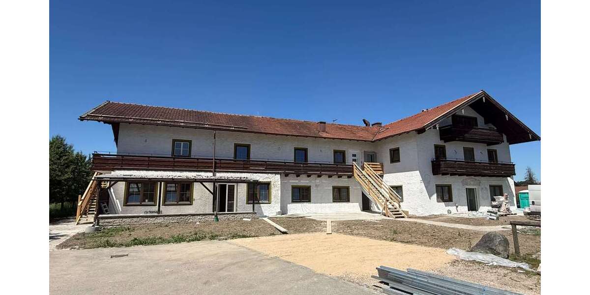 Etagenwohnung Ainring - 3 Zimmer, 123 m&sup2;, 1.250&euro; | Angebot:26001776