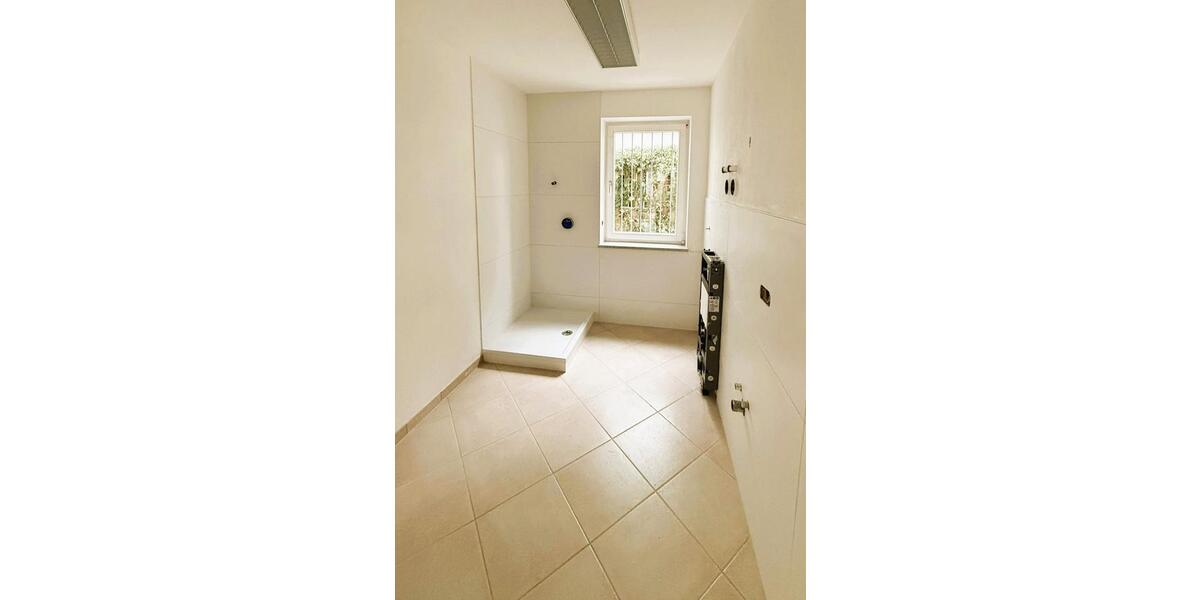 Etagenwohnung Traunstein - 2 Zimmer, 90 m&sup2;, 950&euro; | Angebot:25989073