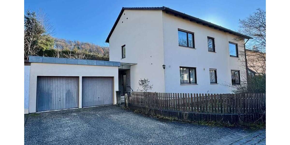 Einfamilienhaus Trostberg - 6 Zimmer, 174 m&sup2;, 420.000&euro; | Angebot:25341045