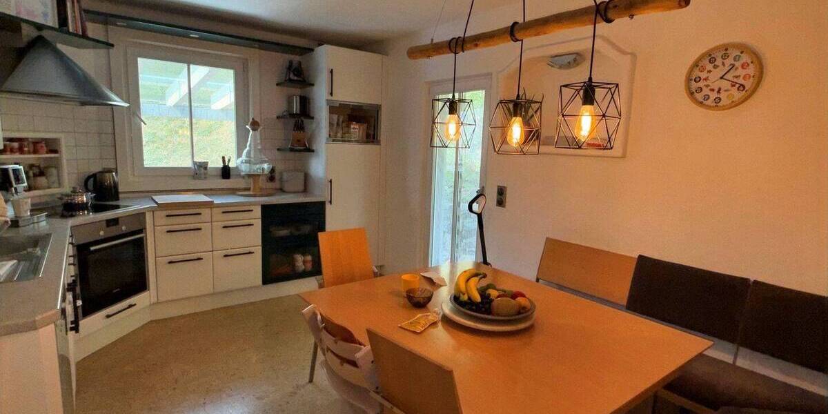Einfamilienhaus Freilassing - 7 Zimmer, 150 m&sup2;, 675.000&euro; | Angebot:26704698