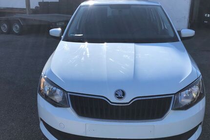 Skoda Fabia 48.242 km 6.400 &euro; Traunstein 83278