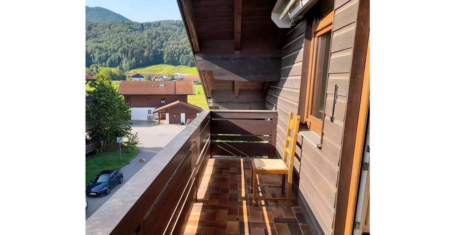 Dachgeschoßwohnung Bergen - 1 Zimmer, 60 m&sup2;, 890&euro; | Angebot:25098138