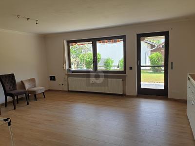 SCHÖNES ZUHAUSE MIT SONNENTERRASSE & GARTEN - Erdgeschoßwohnung Eggstätt | Angebot:27178057