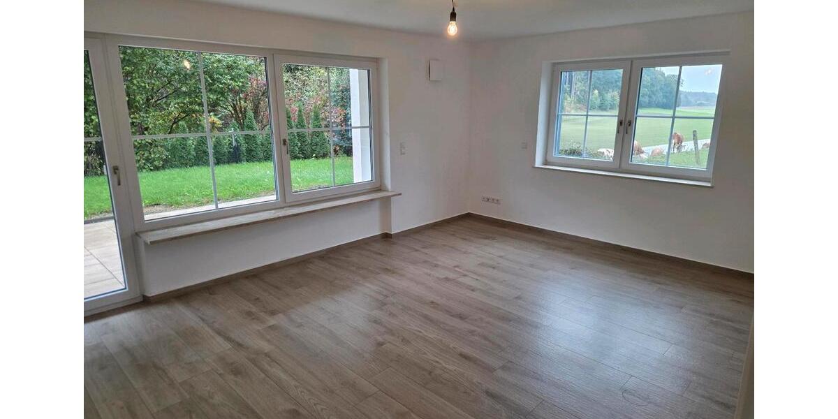 Erdgeschoßwohnung Traunstein - 3 Zimmer, 100 m&sup2;, 1.300&euro; | Angebot:27618369