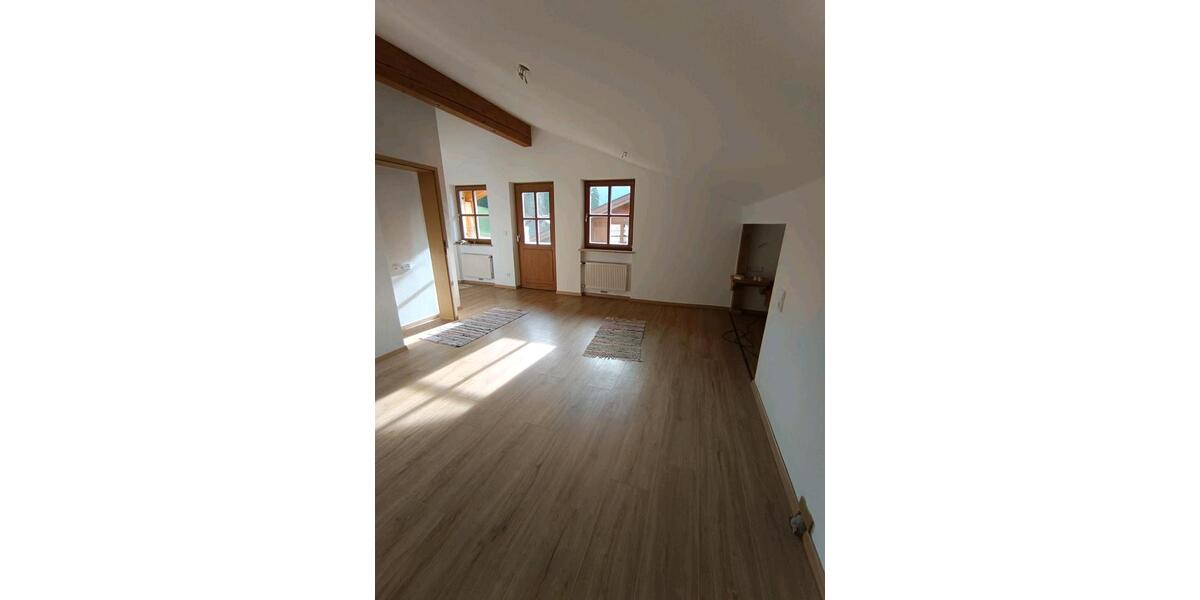Dachgeschoßwohnung Staudach-Egerndach Egerndach - 2 Zimmer, 75 m&sup2;, 1.400&euro; | Angebot:24849796