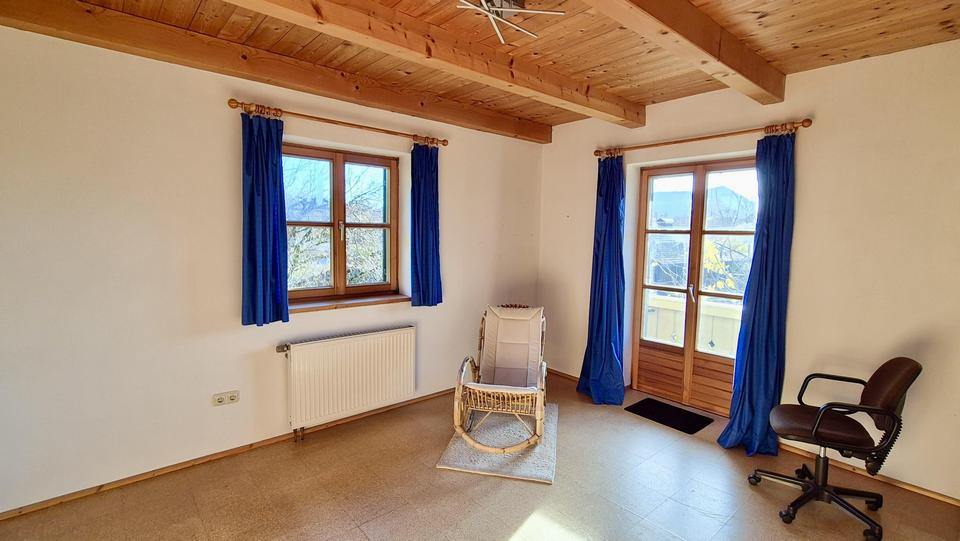 Einfamilienhaus Siegsdorf - 5 Zimmer, 135 m&sup2;, 2.200&euro; | Angebot:25720349
