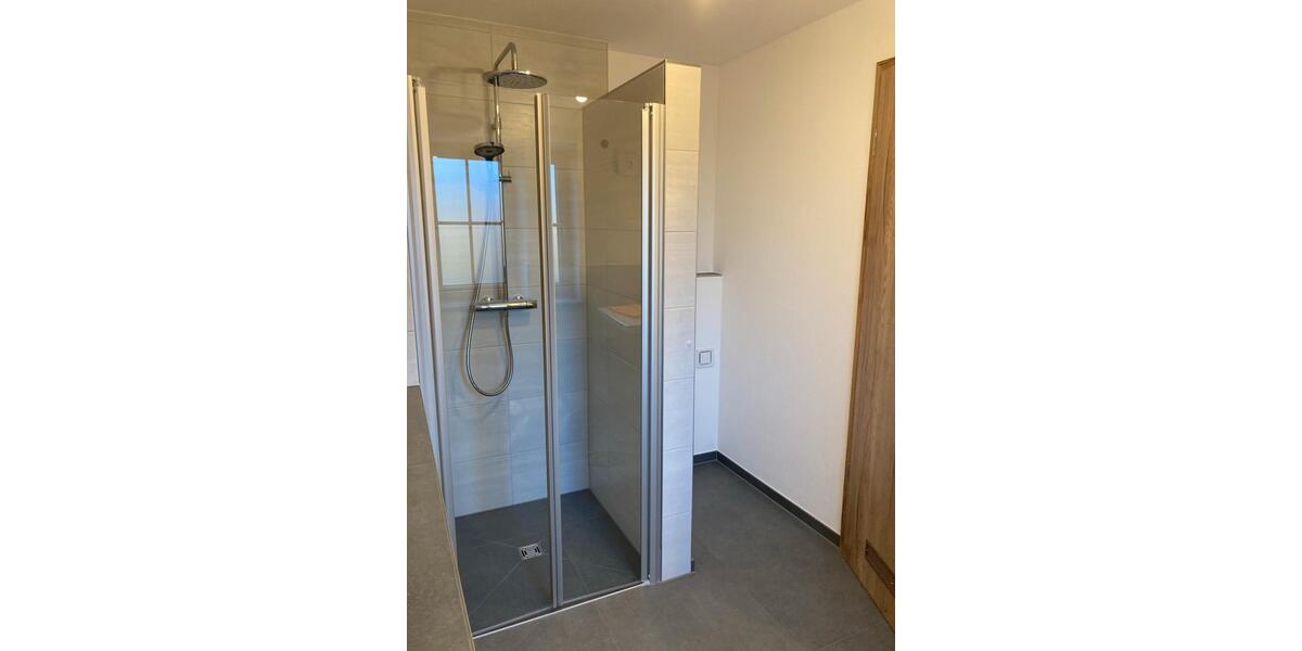 Erdgeschoßwohnung Schnaitsee - 2.5 Zimmer, 90 m&sup2;, 1.100&euro; | Angebot:25407926