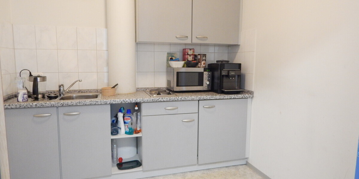 Ausstellungs- bzw. Lagerfläche im Erdgeschoss, mit Büroräumen im 1. OG - in 83395 Freilassing - Gewerbeobjekt Freilassing Freilassing | Angebot:20538048