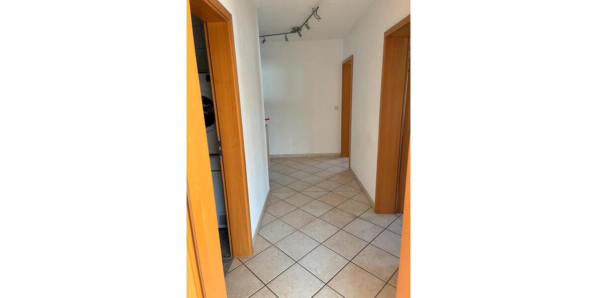 Etagenwohnung Traunreut Irsing - 3 Zimmer, 79 m&sup2;, 1.050&euro; | Angebot:27609798