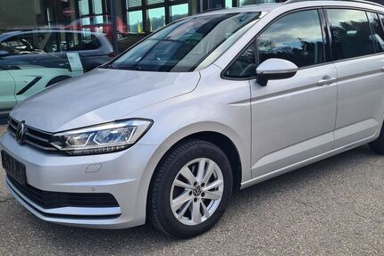 VW Touran 136.738 km 17.490 &euro; Trostberg 83308