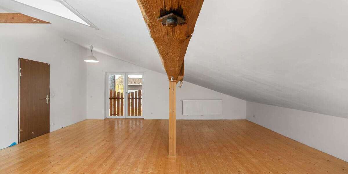 Sanierungsbedürftiges EFH mit separatem KG-Zugang | Ideal für Wohnen und Arbeiten unter einem Dach - Einfamilienhaus Grabenstätt | Angebot:25927881